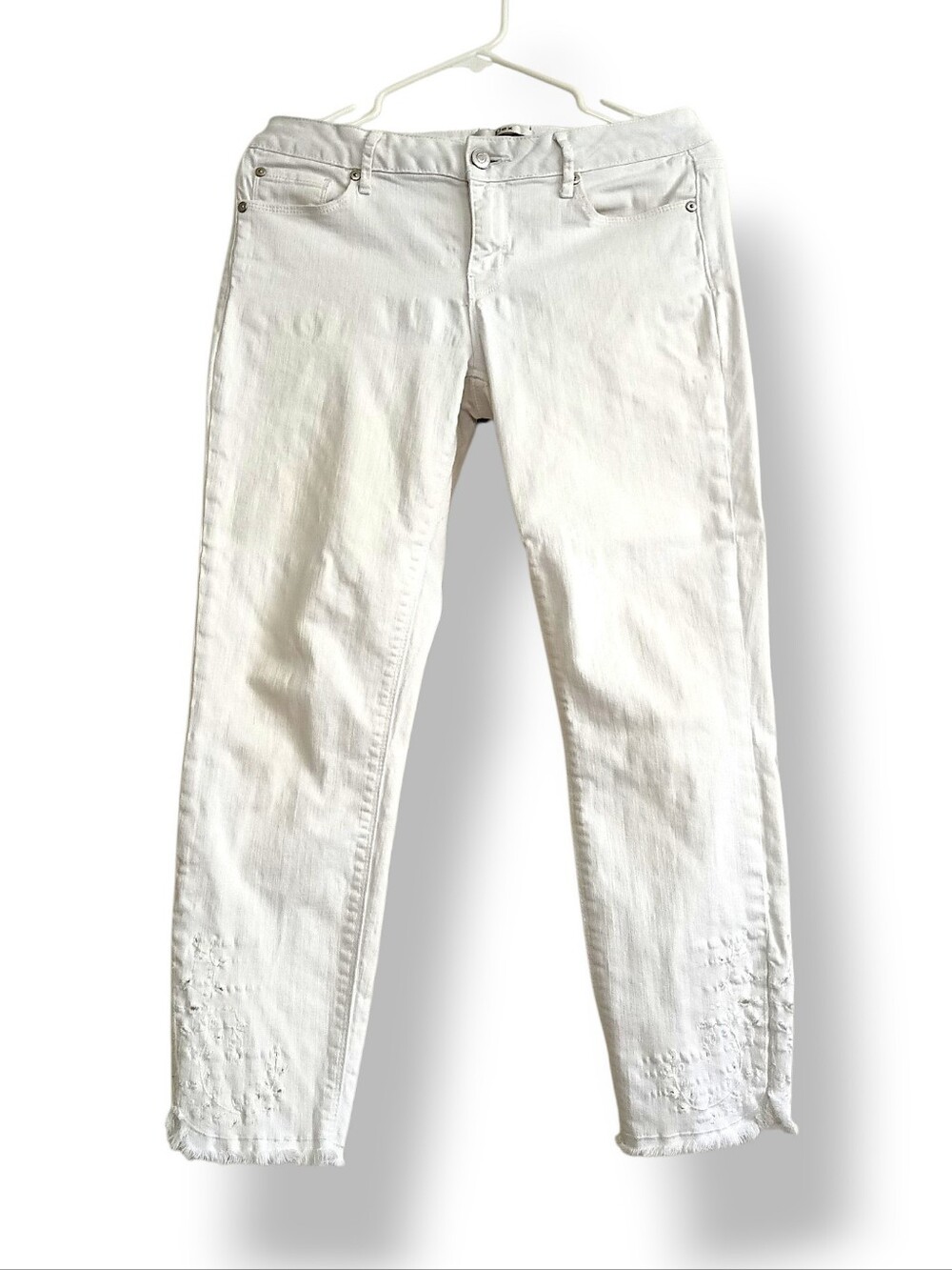 Dex White Embroidered Cropped Ankle Jeans Frayed Straight Leg Stretchy Beach 29